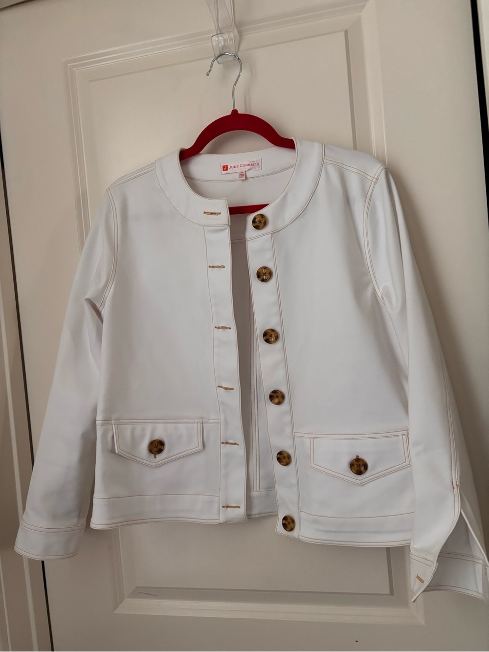 Jude Connally White Collarless Button Jacket with Tortoiseshell Buttons